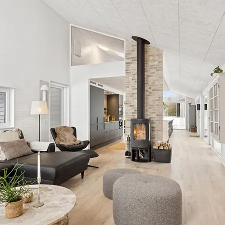 Vakantiehuis Marinus - 800m From The Sea By Interhome *