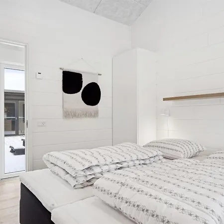 Vakantiehuis Marinus - 800m From The Sea By Interhome *